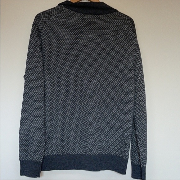 UNTUCKit Wool Sweater Sorensen Cross Stitch Mens 
Size large - Picture 6 of 6